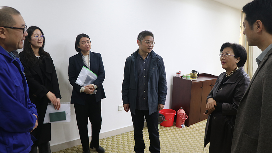 市人社局領(lǐng)導程曉紅、劉圓圓等蒞臨公司走訪調(diào)研